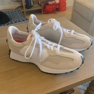 New Balance 327- Men’s Never Worn